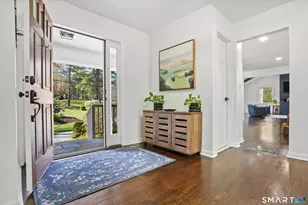 5 Spoke Dr, Woodbridge, CT 06525 - Photo 4