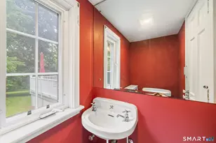 571 Willow St, Waterbury, CT 06710 - Photo 8