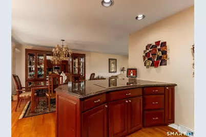 253 Braeside Drive, Hamden, CT 06514 - Photo 10