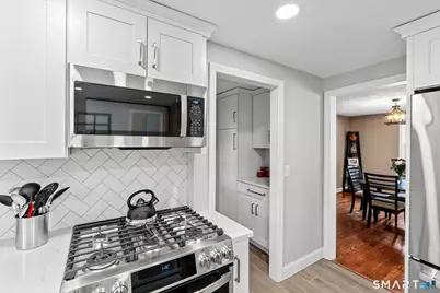 646 Fern Street, West Hartford, CT 06107 - Photo 6