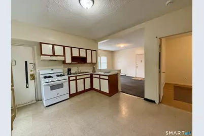 132 Locust Street #16, Waterbury, CT 06704 - Photo 2