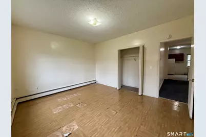 132 Locust Street #16, Waterbury, CT 06704 - Photo 6