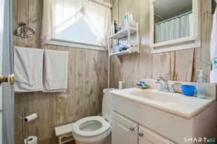 71 Cupheag Crescent, Stratford, CT 06614 - Photo 10