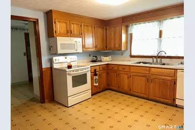 1 Hillcrest Road, Enfield, CT 06082 - Photo 8
