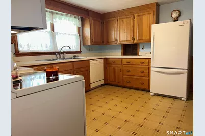 1 Hillcrest Road, Enfield, CT 06082 - Photo 6