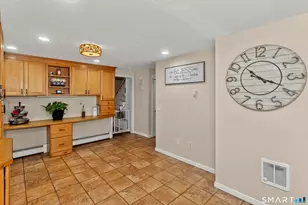 523 Taylor St, Vernon, CT 06066 - Photo 6