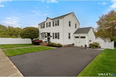 12 Orchard Court, Hamden, CT 06517 - Photo 2