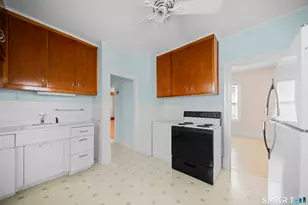 27 Park Ave, Enfield, CT 06082 - Photo 12