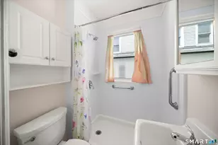 27 Park Ave, Enfield, CT 06082 - Photo 24