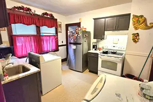 210 Hillside Ave, Hartford, CT 06106 - Photo 10