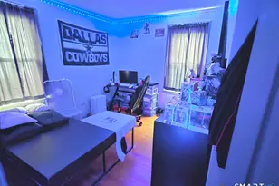 210 Hillside Ave, Hartford, CT 06106 - Photo 8
