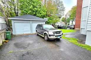 210 Hillside Ave, Hartford, CT 06106 - Photo 24