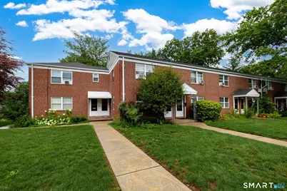 47 Arnold Way #47, West Hartford, CT 06119 - Photo 2
