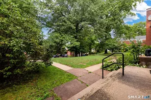 47 Arnold Way, West Hartford, CT 06119 - Photo 22