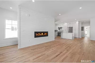 25 Village Road #B, Milford, CT 06460 - Photo 2