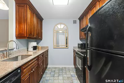 970 Hope Street #3D, Stamford, CT 06907 - Photo 4