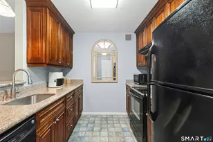 970 Hope St, Stamford, CT 06907 - Photo 4
