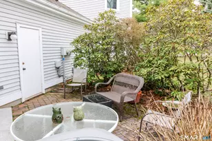 1002 Briarwood Ct, Rocky Hill, CT 06067 - Photo 16