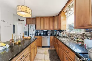 59 Raymond St, New London, CT 06320 - Photo 6