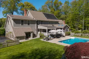 86 Blueberry Ln, Shelton, CT 06484 - Photo 2