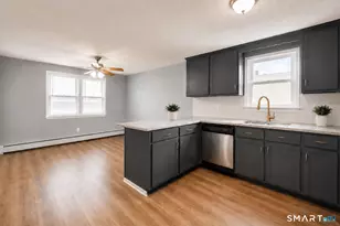24-26 Acorn St, New Britain, CT 06051 - Photo 4