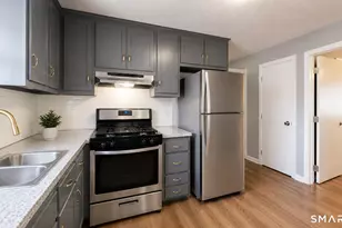 24-25 Acorn St, New Britain, CT 06051 - Photo 2