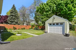 109 Harvey St, Bridgeport, CT 06610 - Photo 36