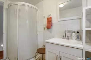 109 Harvey St, Bridgeport, CT 06610 - Photo 28