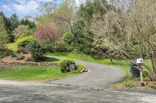 17 Carriage Ln, Woodbury, CT 06798 - Photo 36