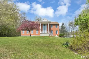 17 Carriage Ln, Woodbury, CT 06798 - Photo 38