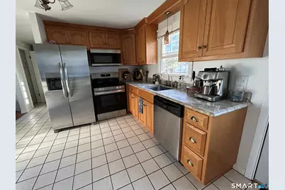 40 Kennedy Drive, New Britain, CT 06051 - Photo 8