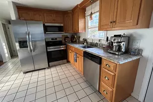 40 Kennedy Dr, New Britain, CT 06051 - Photo 8