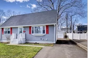 40 Kennedy Dr, New Britain, CT 06051 - Photo 2