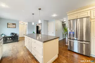 27 S Pond Cir, Cheshire, CT 06410 - Photo 8