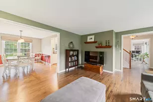 27 S Pond Cir, Cheshire, CT 06410 - Photo 4