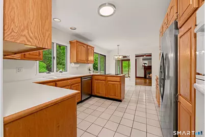 18 Kreiner Lane, Norwalk, CT 06850 - Photo 12