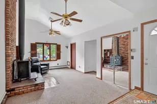10 Horseshoe Dr, Danbury, CT 06811 - Photo 14