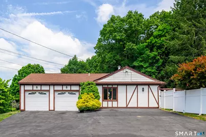 10 Horseshoe Drive, Danbury, CT 06811 - Photo 2