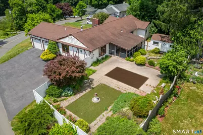 10 Horseshoe Drive, Danbury, CT 06811 - Photo 4