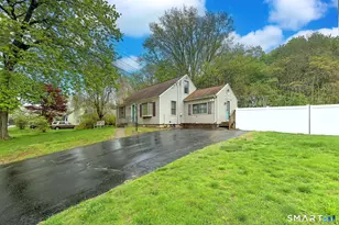 44 Joyce Ct, Milford, CT 06461 - Photo 2