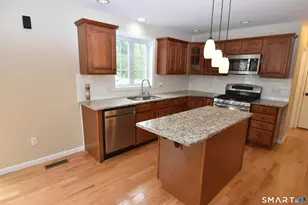 1 Morello Cir, Windsor, CT 06095 - Photo 4
