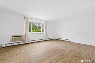 557 Glendale Ave, Bridgeport, CT 06606 - Photo 14