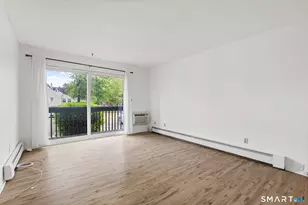 557 Glendale Ave, Bridgeport, CT 06606 - Photo 10