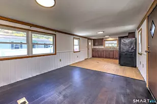 10 Donna St, Beacon Falls, CT 06403 - Photo 12