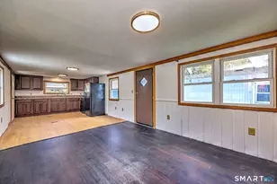 10 Donna St, Beacon Falls, CT 06403 - Photo 10