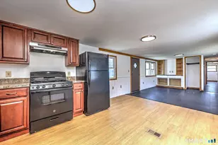 10 Donna St, Beacon Falls, CT 06403 - Photo 6