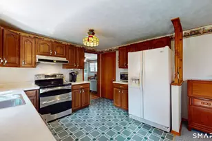 14 Carriage Dr, Enfield, CT 06082 - Photo 4