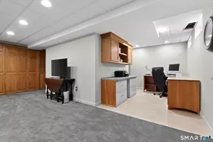 2107 Meadowview Dr, East Windsor, CT 06088 - Photo 32
