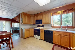 82 Main St, East Windsor, CT 06016 - Photo 16