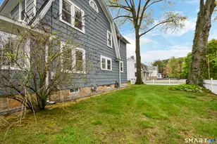 234 N Pine Creek Rd, Fairfield, CT 06824 - Photo 2